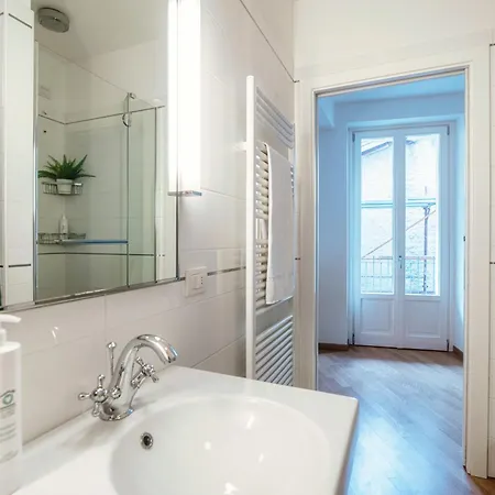 Vicolo Dei Pescatori - By Myhomeincomo * Argegno