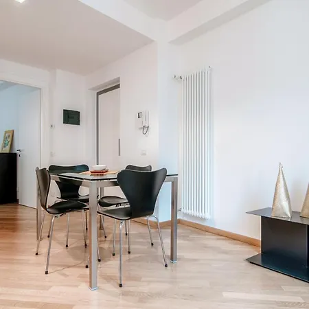 Vicolo Dei Pescatori - By Myhomeincomo * Argegno