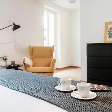 Vicolo Dei Pescatori - By Myhomeincomo *